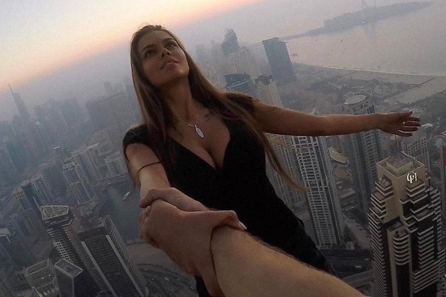 Бывшая девушка Егора Крида рисковала жизнью ради селфи на крыше небоскрёба в Дубае