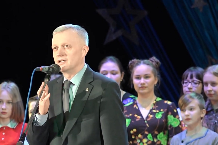 Мэр Красноуфимска посвятил «зажигательный смех» во время КВН памяти жертв теракта в Петербурге