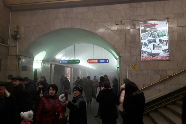 Взрыв в петербургском метро. Онлайн-трансляция