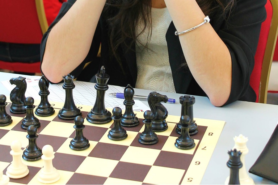 12-летнюю девочку исключили из чемпионата Малайзии по шахматам за «соблазнительное» платье