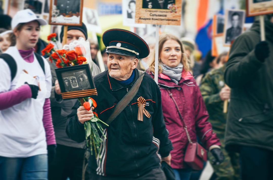 «Почему тучи за 97 млн не разогнали?» И другие вопросы, мучающие россиян в День Победы