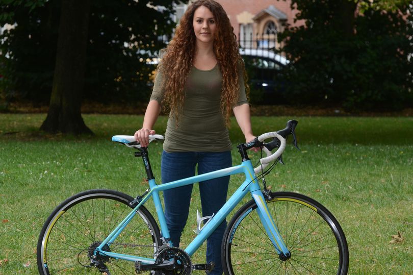 Девушка нашла в фейсбуке объявление о продаже украденного у неё велосипеда и проучила вора