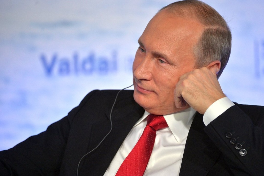 Путин в «Валдае» рассказал грустный анекдот о своём выдвижении. Теперь все волнуются: как его понимать?