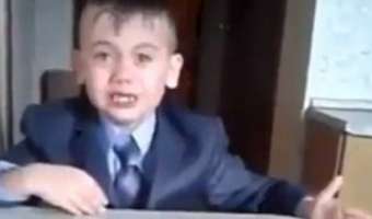 Пользователи соцсетей вступились за плачущего дагестанского школьника, который «башкой ломает знания»