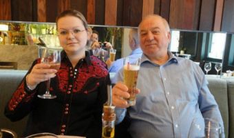 Почему отравили Сергея Скрипаля и его дочь Юлию. Кому это выгодно и чем обернётся для россиян
