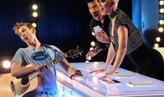 Участник шоу American Idol признался, что раньше не целовался. Но в жюри была Кэти Перри, и она помогла парню