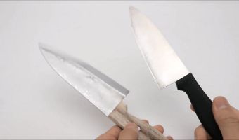 Японец сделал нож из простой фольги. И огурчик он режет классно!