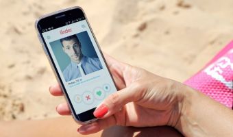 Как выглядят самые популярные люди в Tinder и кому они сами ставят лайки. На примере одной страны