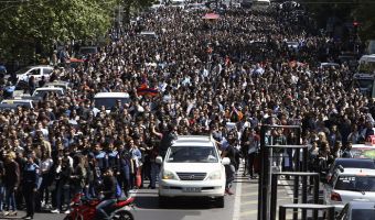 Бунт студентов, рабочих и военных. Как в Армении добились отставки премьер-министра Сержа Саргсяна