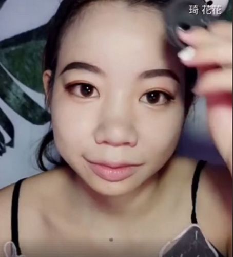 Китаянка до и после макияжа
