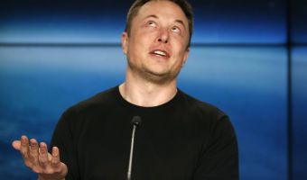 Илон Маск помог игроку в Fortnite купить Tesla. И не денежками, а словом (оно слишком не волшебное)