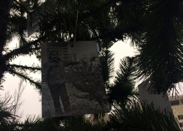 В заброшённой Припяти впервые за 35 лет нарядили ёлку. И это самое постапокалиптичное новогоднее чудо