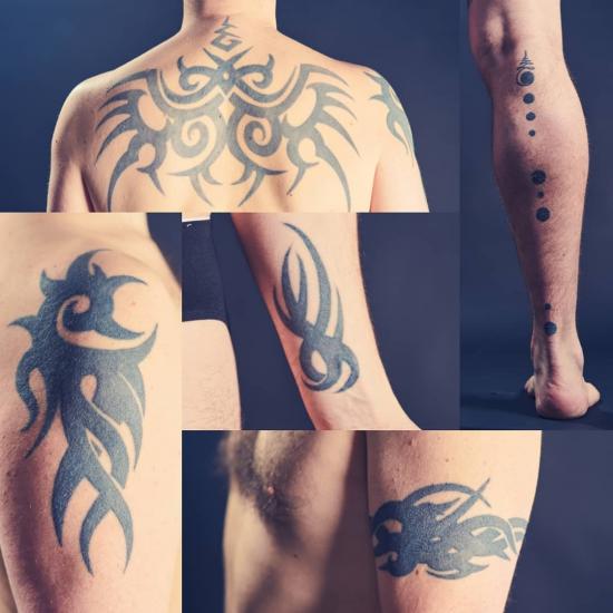Мужчина придумал, как покрыться татуировками целиком. И перфекционистам и трипофобам на него больно смотреть