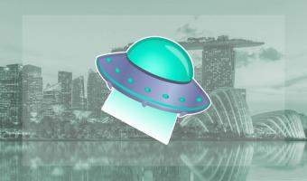 В Сети обсуждают видео с «инопланетной активностью» в небе над Сингапуром. Учёные молчат, но люди нашли ответ