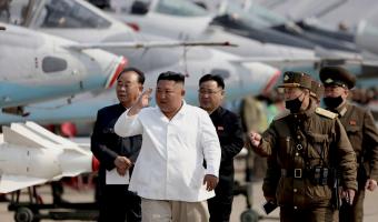 В Пхеньяне – паника и вертолёты в небе. Но пора ли уже хоронить Ким Чен Ына — всё ещё загадка