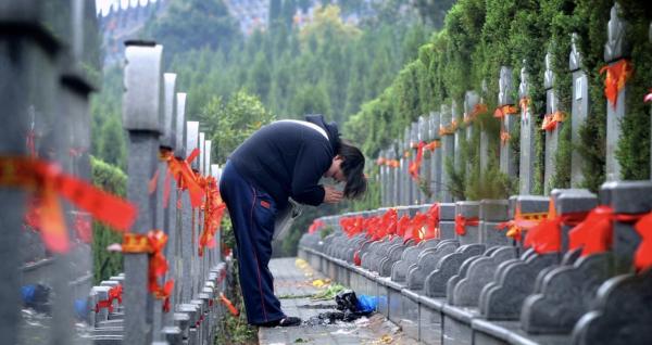 Люди узнали количество умерших в Ухане, и у них вопросы к Китаю. Но сами китайцы уже отвечают на обвинения