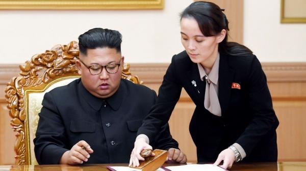 Блогерша рассказала, почему не стоит шутить про Ким Ё Чжон. Но бояться надо не шпионов, а учебников истории