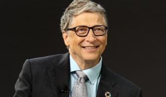 Билл Гейтс узнал о теориях заговора против себя и не стал спорить. Он готовится к вещам пострашнее чипирования