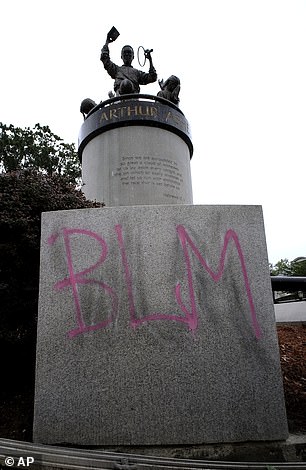 Активисты не поделили памятник в Вирджинии. WLM от BLM отличает лишь одна буква – но на деле разница огромная