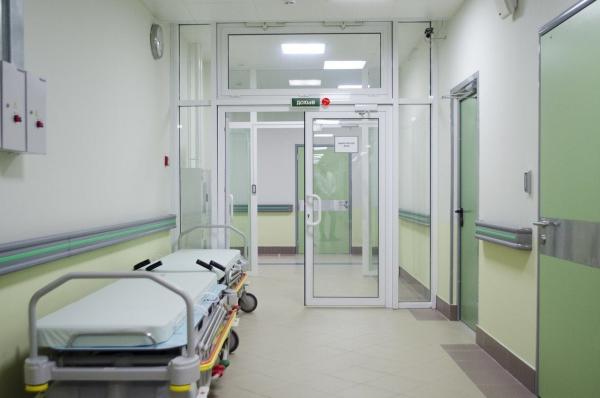 Поликлиники Петербурга наконец откроют двери для пациентов. Горожанам больше не придётся ждать "острой нужды"