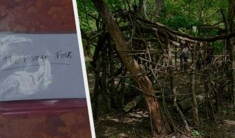 Друзья увидели в лесу заброшенный форт и решили его достроить. А затем нашли письмо и поняли: они тут не одни