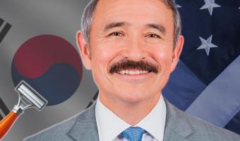 Посол США в Южной Корее сбрил усы, оскорблявшие корейцев. Люди ждали этого год — а теперь им страшно