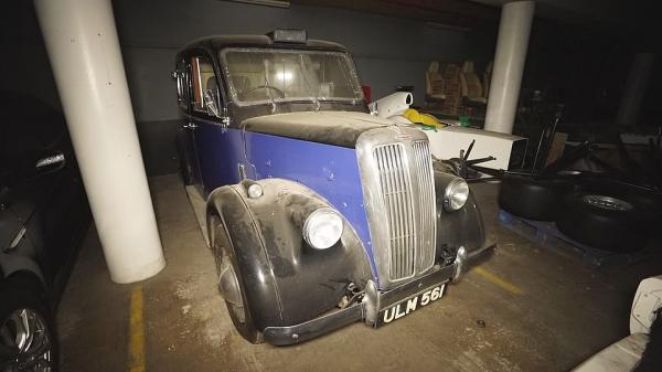 32451094 8670023 a 1957 beardmore taxi used in london is one of several vintage c a 2 1598613867297