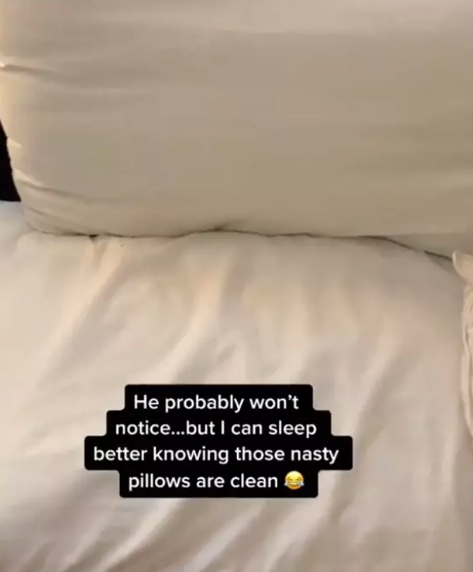 Девушка показала, как стирает подушки бойфренда, а люди гадают, что с ним не так. Бельё не видело воды 10 лет