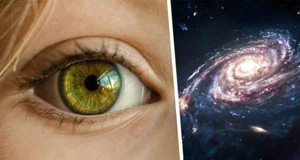 Девушка показала свои глаза после лечения катаракты. В них можно увидеть космос, потому что они сами - звёзды