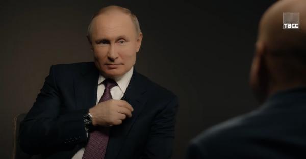 Владимир Путин в интервью о личном рассказал о семье, досуге и пиве. И видео уже разбирают на цитаты