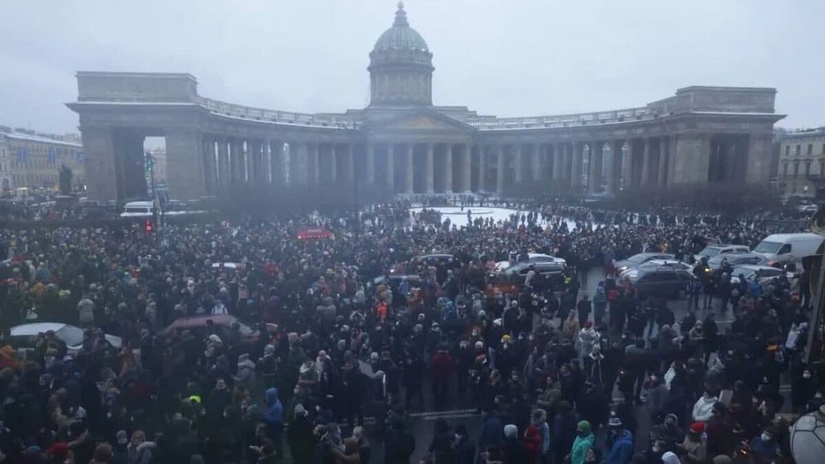 На видео попали задержания на митинге 23 января