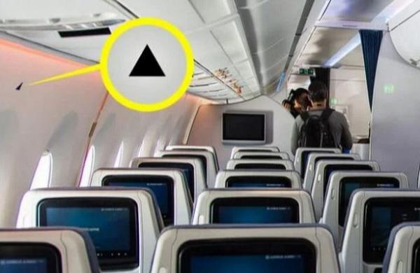 Люди узнали, что значит чёрный треугольник в салоне самолёта, и хотят забыть. Решиться на полёт теперь сложнее