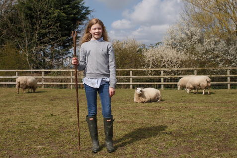 Школьница сломала систему и стала не блогером, а успешным фермером. Её мечта - стать настоящей пастушкой