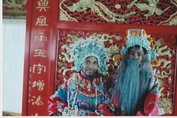 Редкие детские фото Канье Уэста из Китая - культурная апроприация? Нет, и это понятно при взгляде на юного Йе