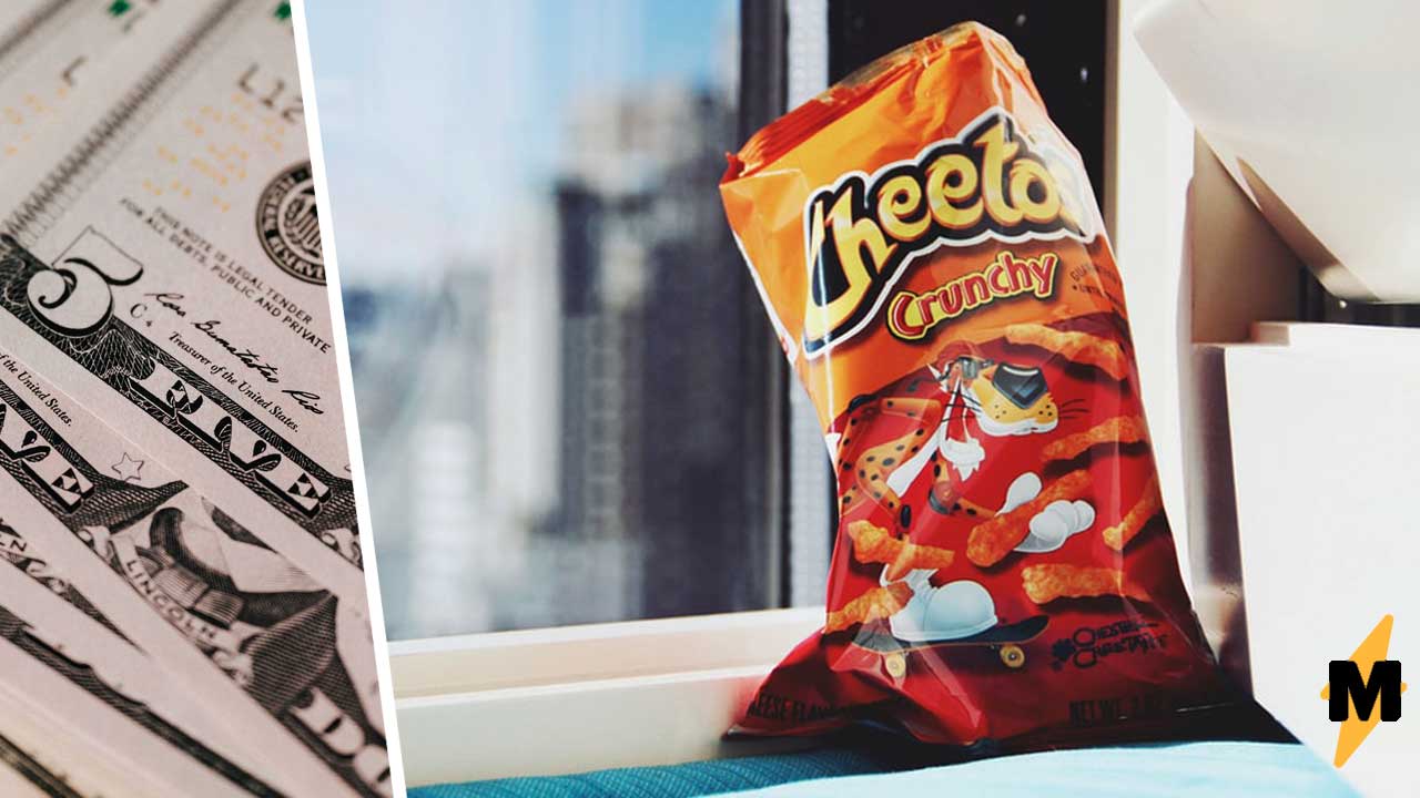 Как люди пытаются продать чипсы Cheetos необычной формы за миллионы рублей