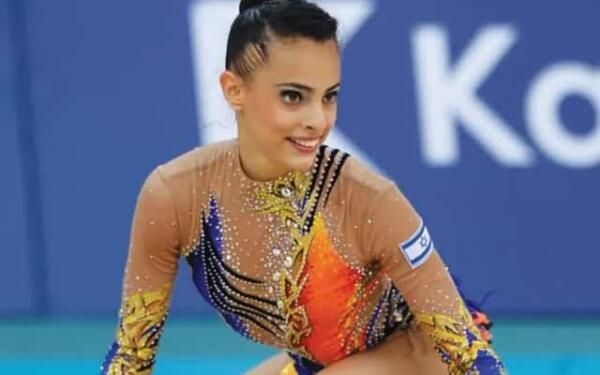 Русскоязычные пользователи травят в инстаграме гимнастку Линой Ашрам за золото на Олимпиаде