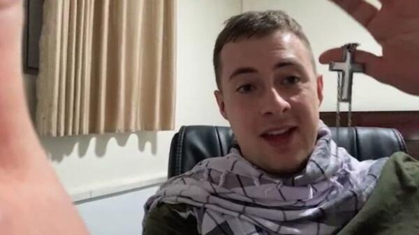Студент из Англии, не сумевший покинуть Афганистан, рассказывает в соцсетях о своих буднях в стране