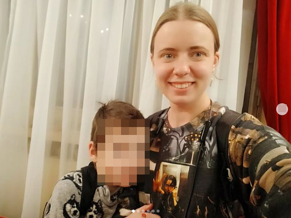 Российские активистки устроил флэшмоб из-за якобы запрета радфеминизма. Гордо хвастают семьёй