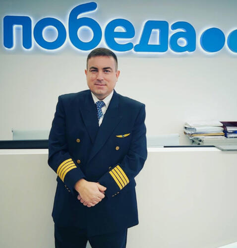 За что блогера-пилота Дениса Оканя уволили из авиакомпании "Победа". Не понравился прямой эфир