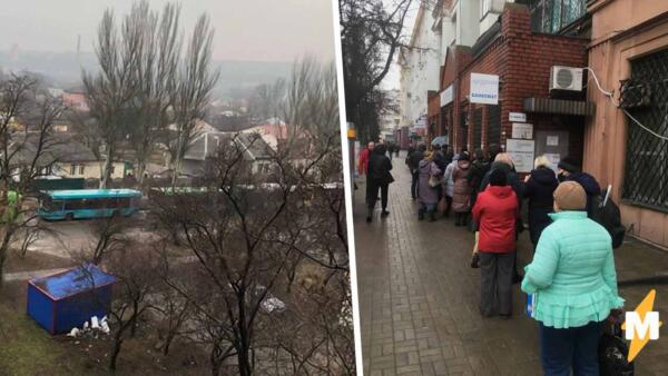 Как проходит эвакуация в Дрнецке. На видео из ДНР - очереди у банкомата и вой сирен