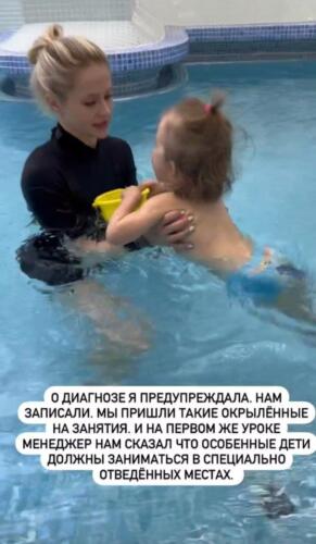 Спортклуб в Киргизии не пустил на плаванье двухлетнего ребёнка. Довёл мать до слёз отказом из-за ДЦП