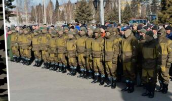 Резиновые сапоги и тонкие куртки. В рунете разглядывают военную форму добровольцев из Тывы