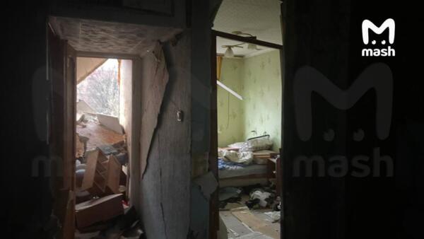 В подмосковном Ступино взорвался газ в доме. На фото - разрушенные квартиры и уничтоженная крыша