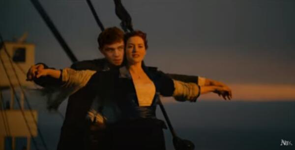 Данила Багров попал на "Титаник" и выпил пива с Розой. На видео вместо Джека Доусона - герой "Брата"