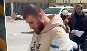 Михаил Лазутин попал на видео на границе с Грузией. Создатель «Лев Против» стоит в очереди с сумками