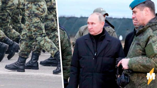 Владимир Путин в итальянском пальто за 363 000₽ рассматривает сапоги мобилизованных на видео