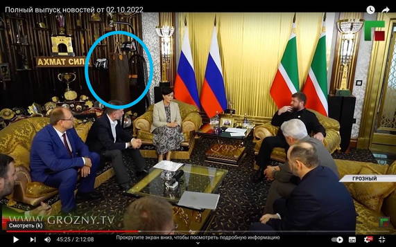 В кабинете Рамзана Кадырова обнаружили боксёрскую грушу от Louis Vuitton. Инвентарь за 175к