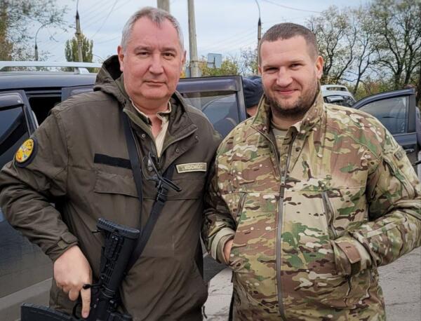 Дмитрий Рогозин взял позывной "Космос". В рунете ностальгируют по бандиту из "Бригады"