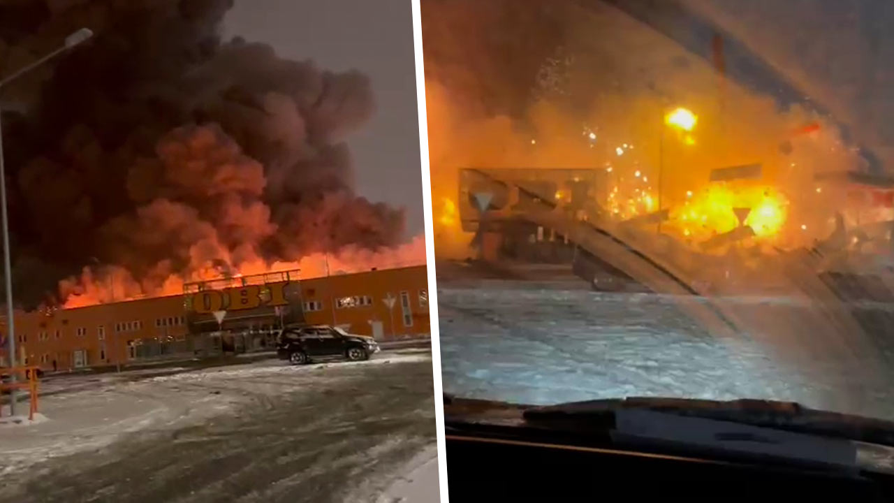 Мощный пожар и взрыв в OBI в Химках попали на видео. На кадрах конструкции здания летят на водителя