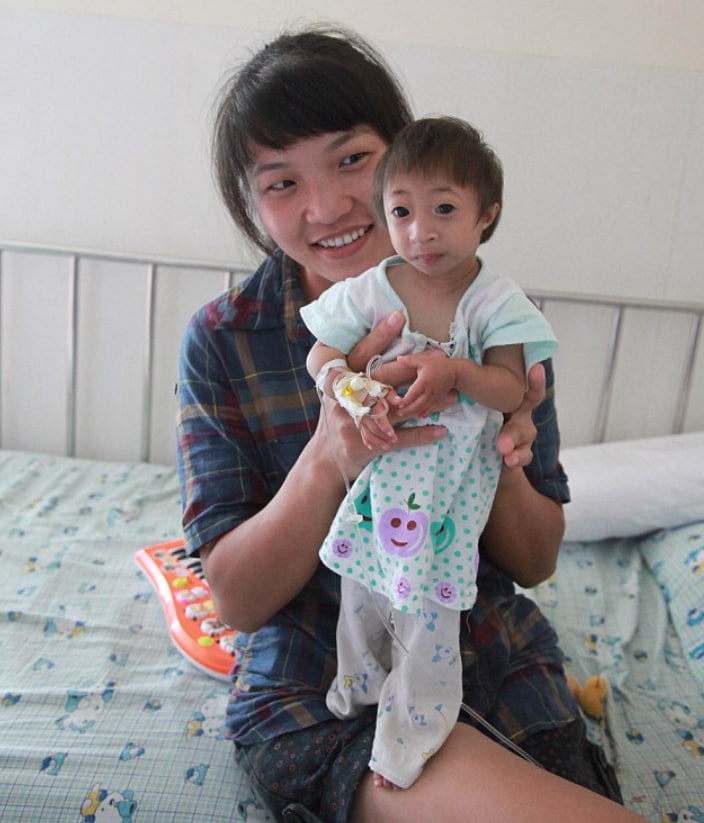 Русско китайские дети. Дженни Лианг. Китайские дети. Маленькие китайские дети. Самый маленький малыш в мире.